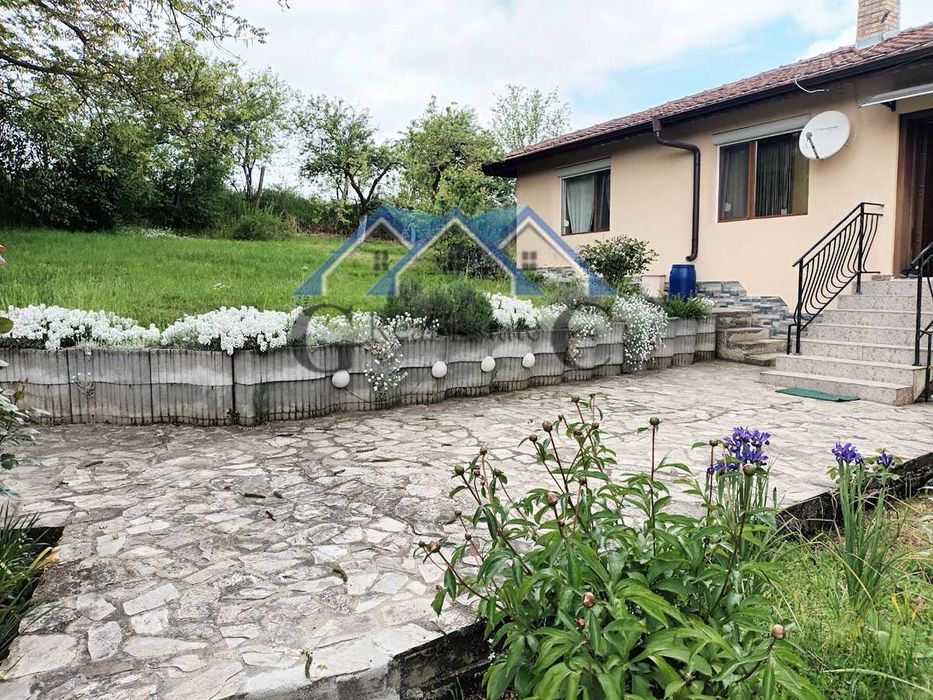 Къща 130м2, 3 спални, перално, гараж, 160000 евро, Горен чифлик