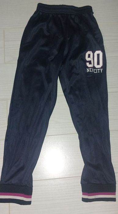 Trening complet + hăinuțe + ghetuțe pentr copii vârsta 5-6 ani