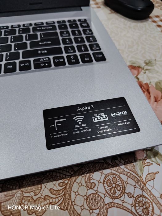 Acer Aspire 3 AMD3020S/8GB/256SSD/FullFH