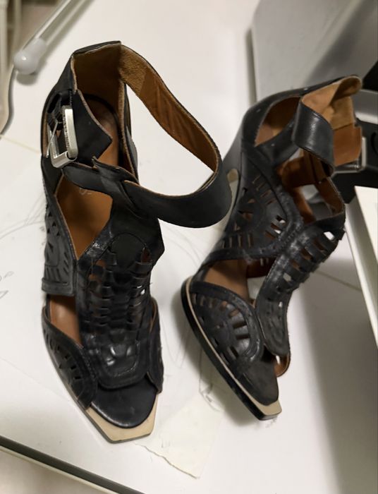 Сандали GUESS, черни кожени