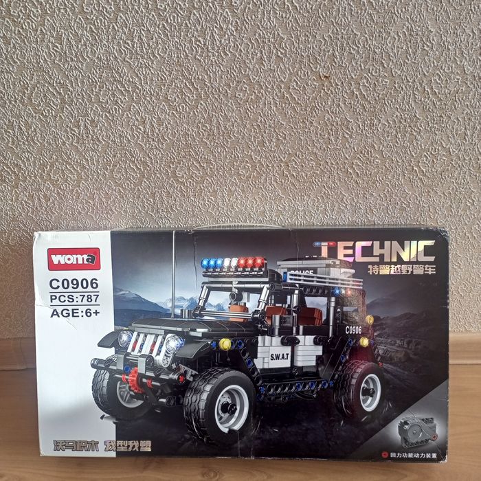 Конструктор TECHNIC 787 деталей