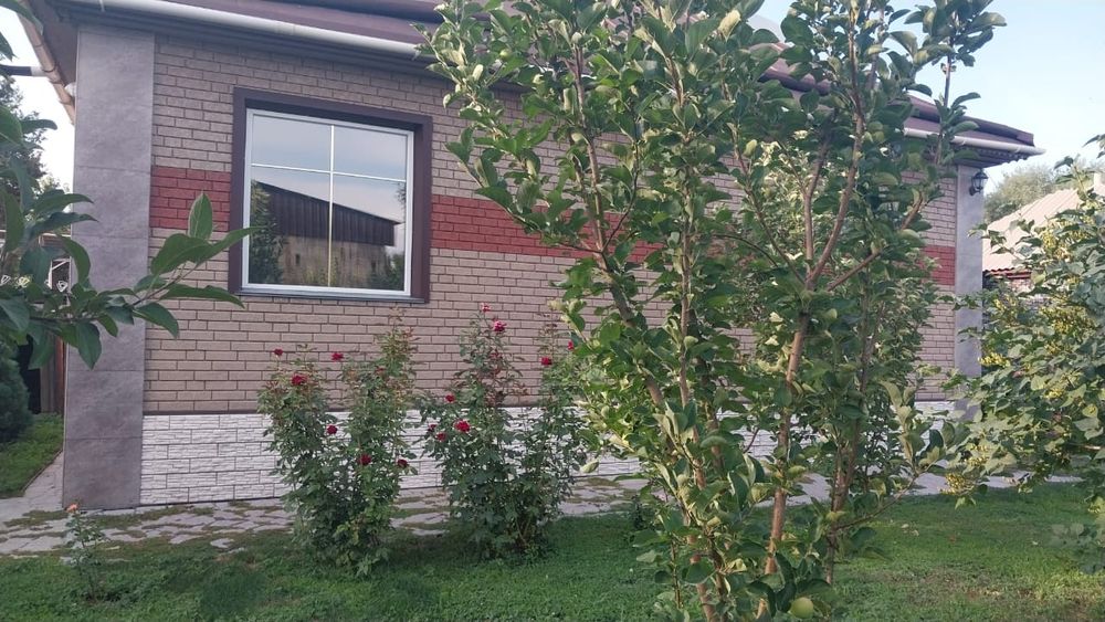 Продам Дом за школой Ломоносова