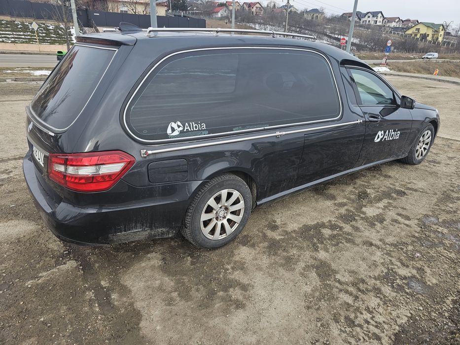 Dric funerar Mercedes E 220 2012