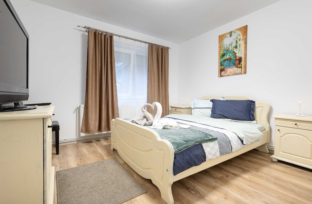 Cazare apartament regim hotelier Alba Iulia: 2 camere+living(6 locuri)