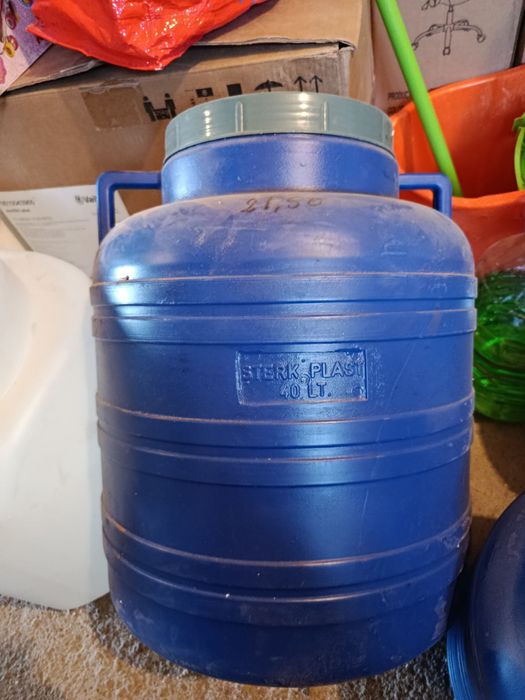 Vand bidoane de 20 - 40 l