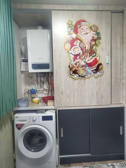 Срочно продаеться 2-комнатная квартира городе Чирчике раеоне Октьябрь