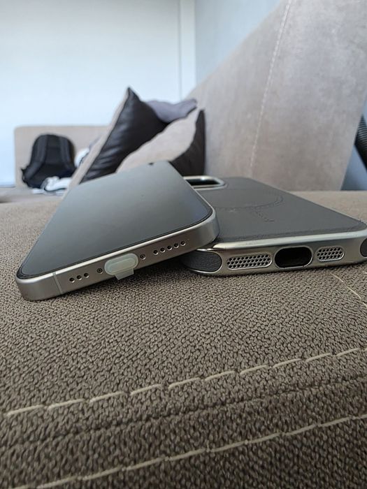 IPhone 15pro 256GB Бял