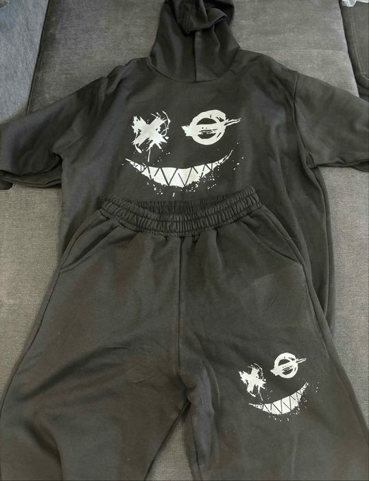 Нов Мъжки Екип L размер