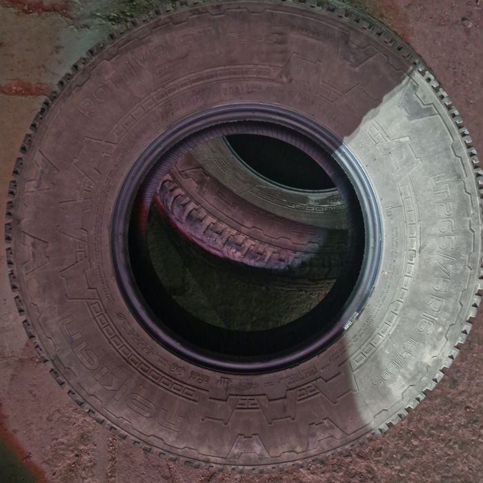 Продам резину 265×70 R16