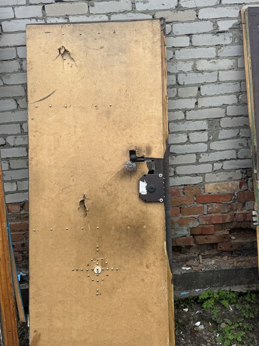 Продается дверь