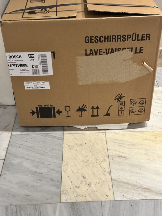 Чисто нова миялна машина стояща мала Bosh, неразапакована