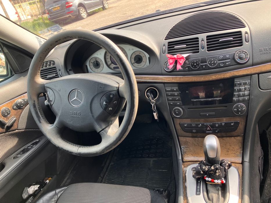 Продавам W211 , 3.2 cdi , 204к.с. -2004 година -avangard!!