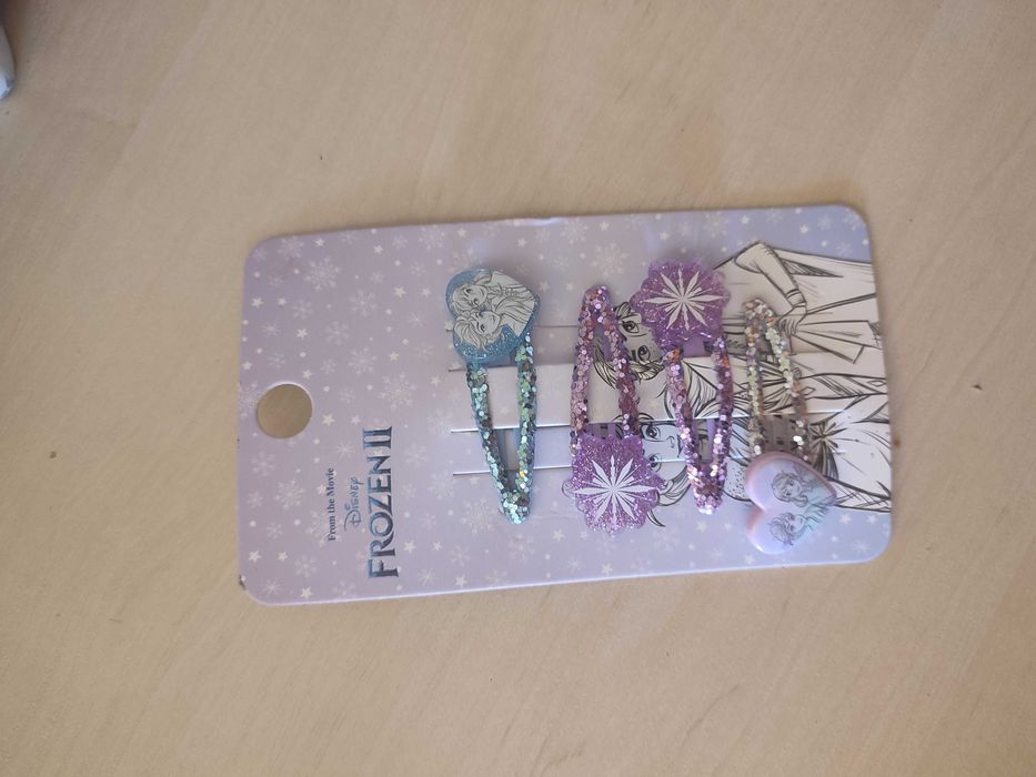 Различни фигури, играчки