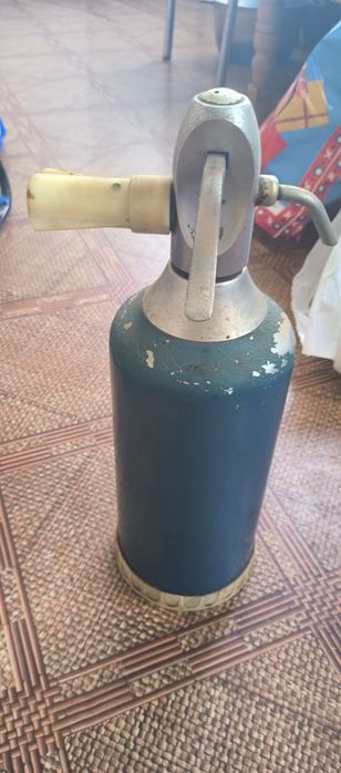 Сифон времен СССР для газировки воды