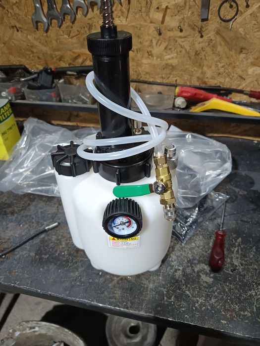 помпа за пълнене на скоростни кутии с масло и адаптери