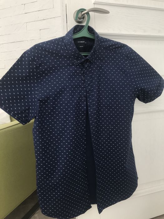 Рубашки в клетку и темна синий