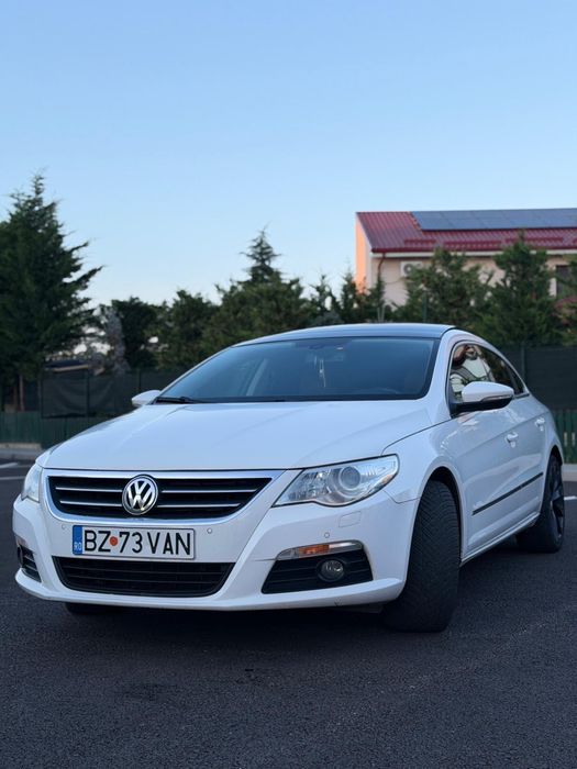 VOLKSWAGEN Passat CC