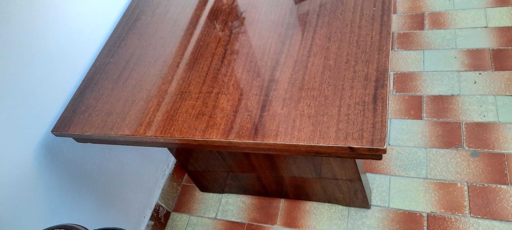 Мебели /Холна маса