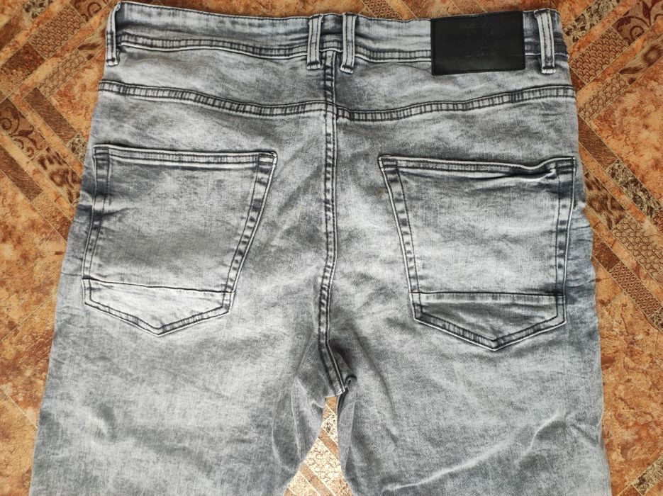 Джинсы в отличном состоянии