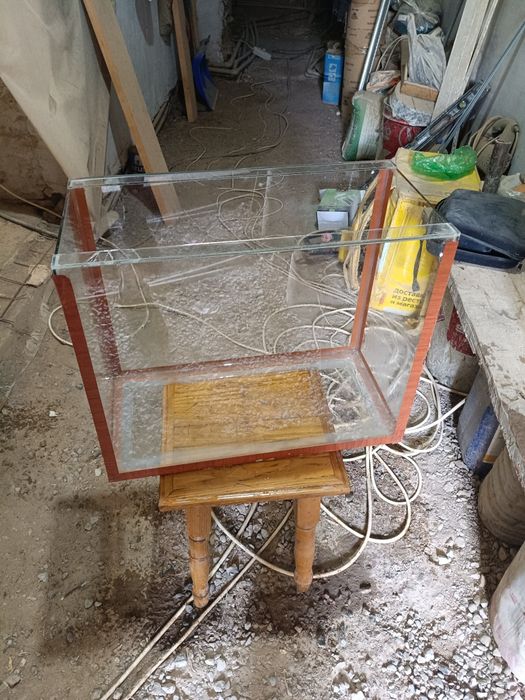 Продам аквариум целый