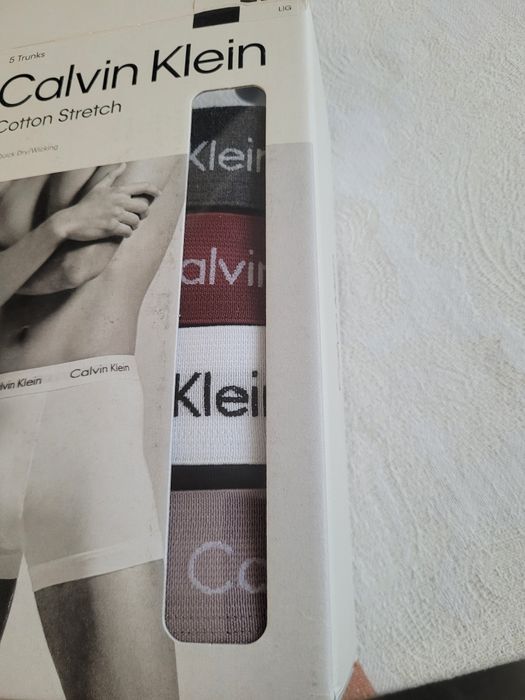 Calvin klein  boxerii originali noi 35 lei