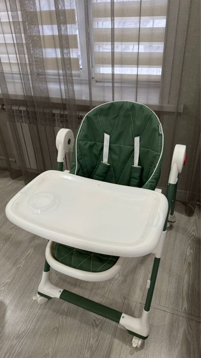 Детский стульчик для кормления