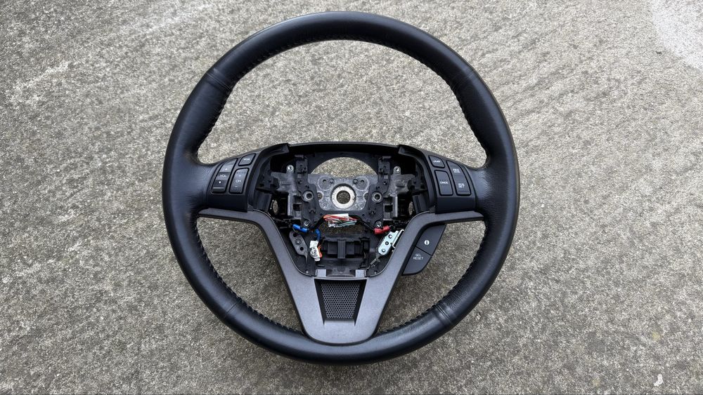 Продавам мулти волан за Honda CRV 3 - Оригинален
