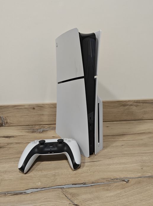 Playstation 5 / PS 5  slim