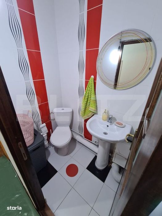 Apartament decomandat, 3 camere, 2 bai, zona Nicolina