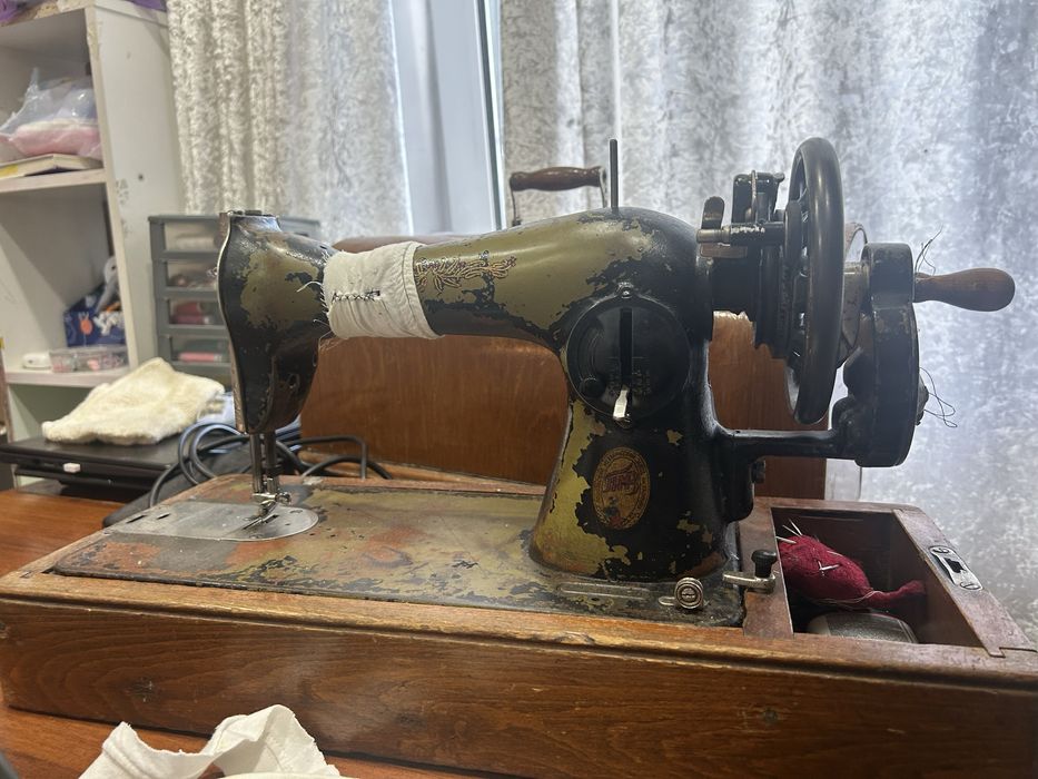 Швеная машинка три штуки за 80тысяч