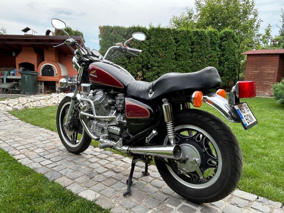 Vând HONDA CX500
