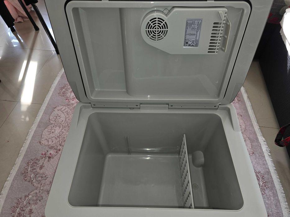 Преносима хладилна чанта Camry CR 8093.