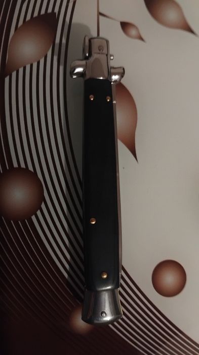 Vând briceag stiletto italian