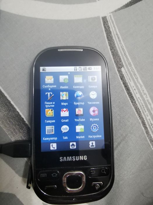 Продавам телефон