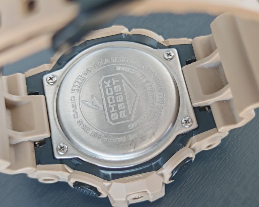 G-Shock GA-700 CA-5AER, original + bezel & curele negre