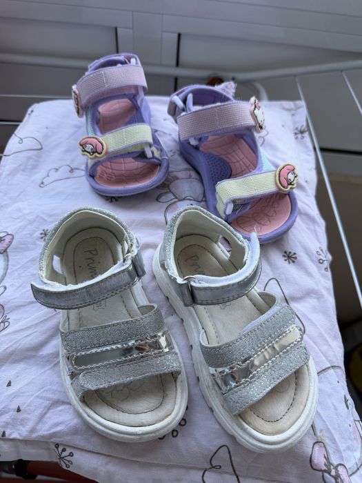 Сребърни сандали Primigi и сандали Hello Kitty на Reserved