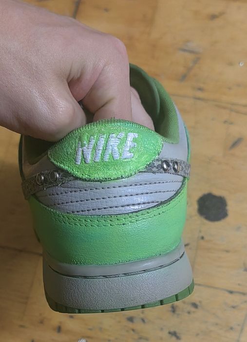 Nike Dunk Marime 42.5 Custom Paint & Studs
