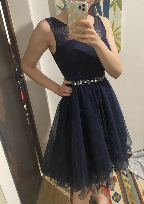 Чисто нова рокля Laona