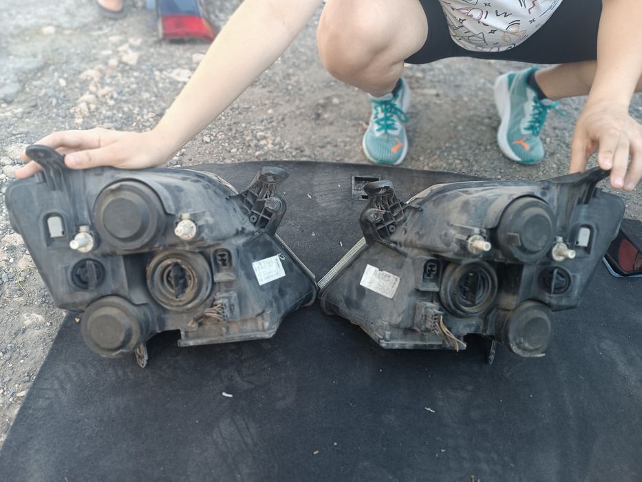 Оригинални Фарове  за Опел Мерива 03-2010г