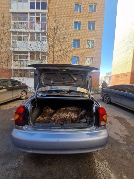 Chevrolet Lanos есть бензин и газ