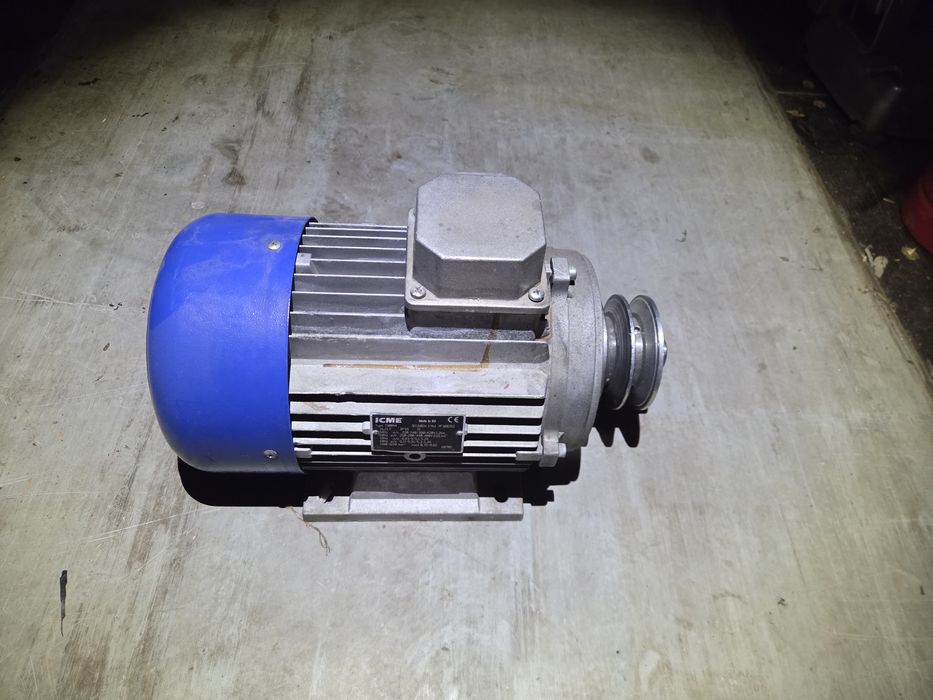 Motor electric trifazic 4kw si 2.2kw