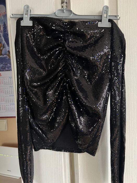 Дамски комплект пола и блуза.