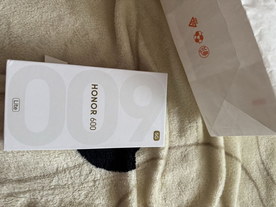 Vand telefon Honor 600 lite