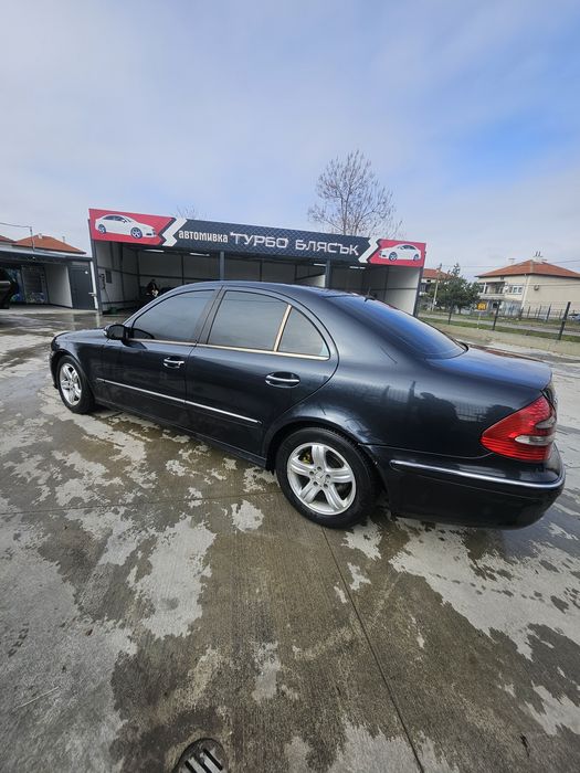 Mercedes-Benz E320 Avangarde