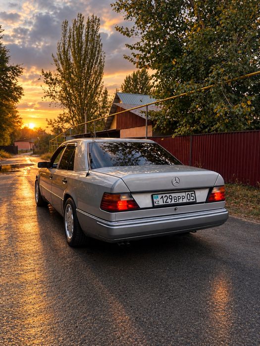 Mercedes-Benz-2.8