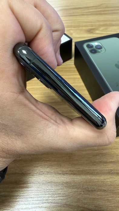 Iphone 11 pro LLA 64g sotiladi