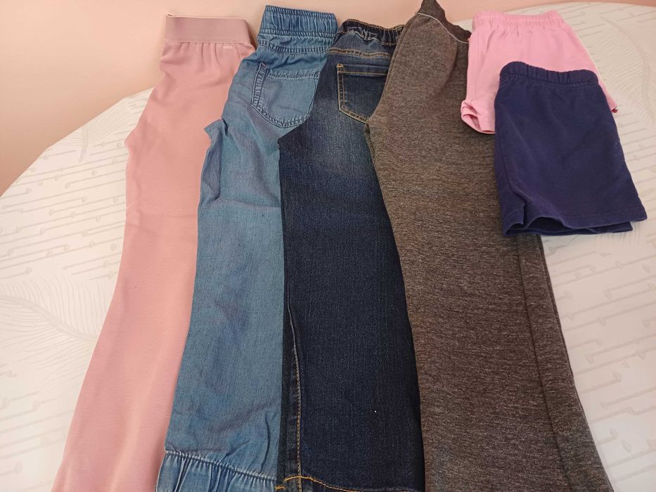 Продам детские вещи для девочки.