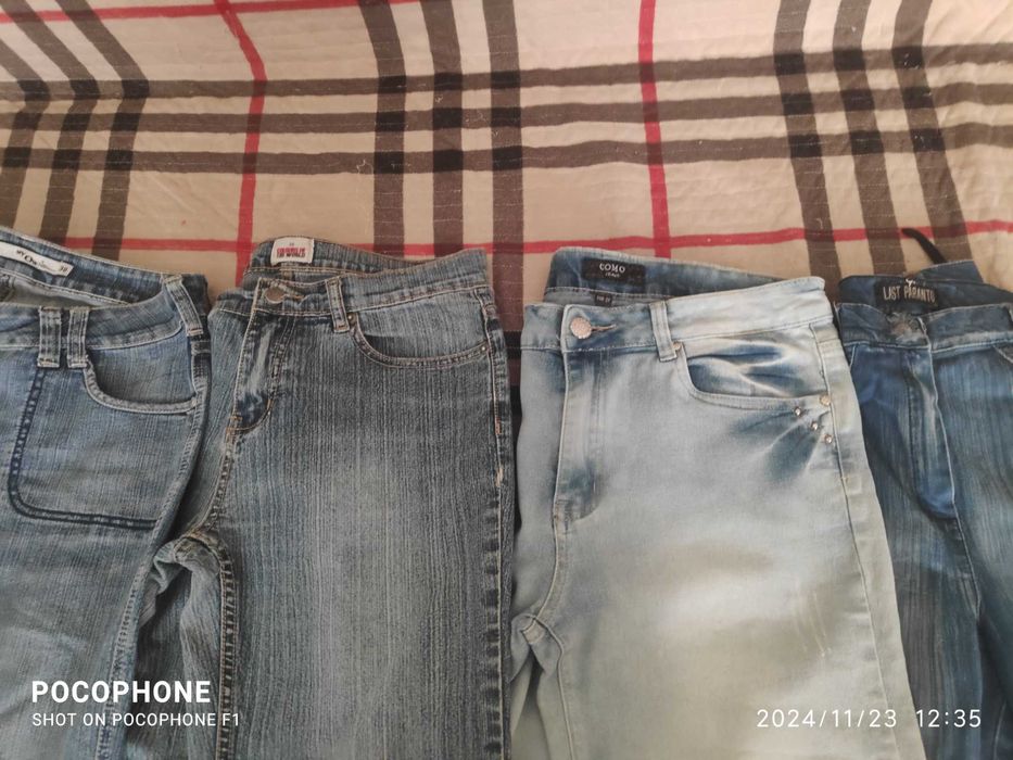 Джинсовые брюки, бриджи