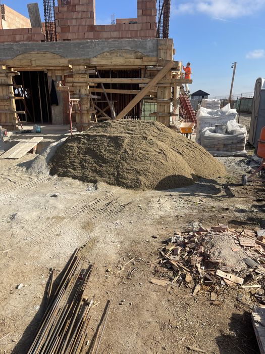Nisip/ Amestec beton/ piatra  Bucuresti si ilfov