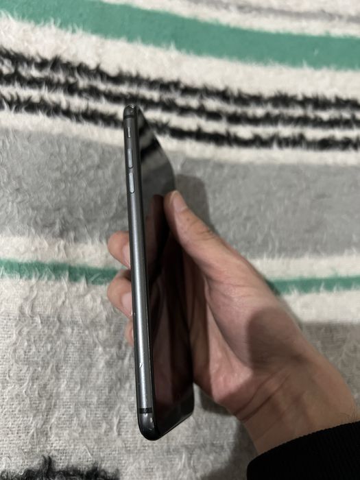 Iphone 8 plus 64gb holati yaxshi